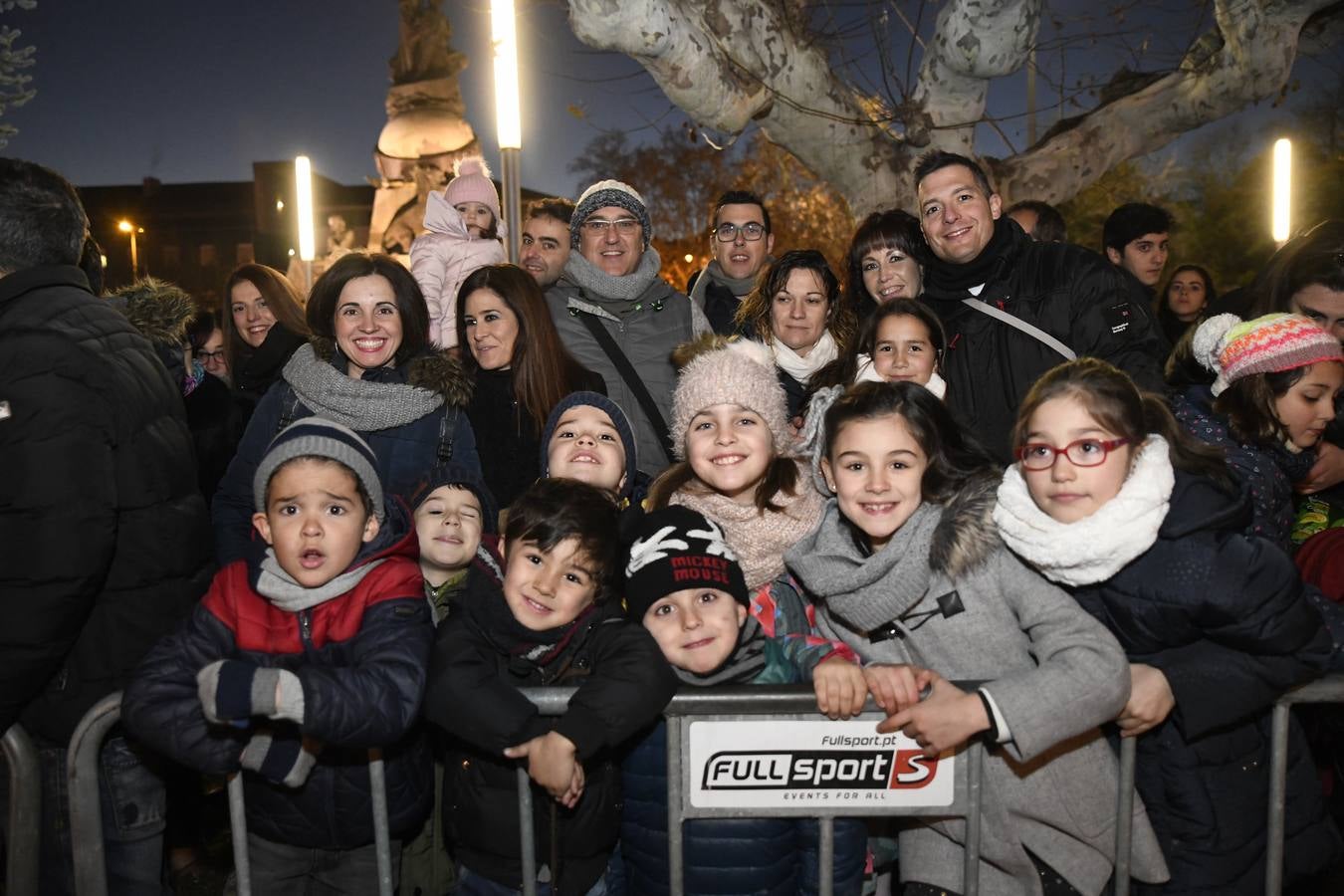 Fotos: Público en la cabalgata de Reyes de Valladolid (2/4)