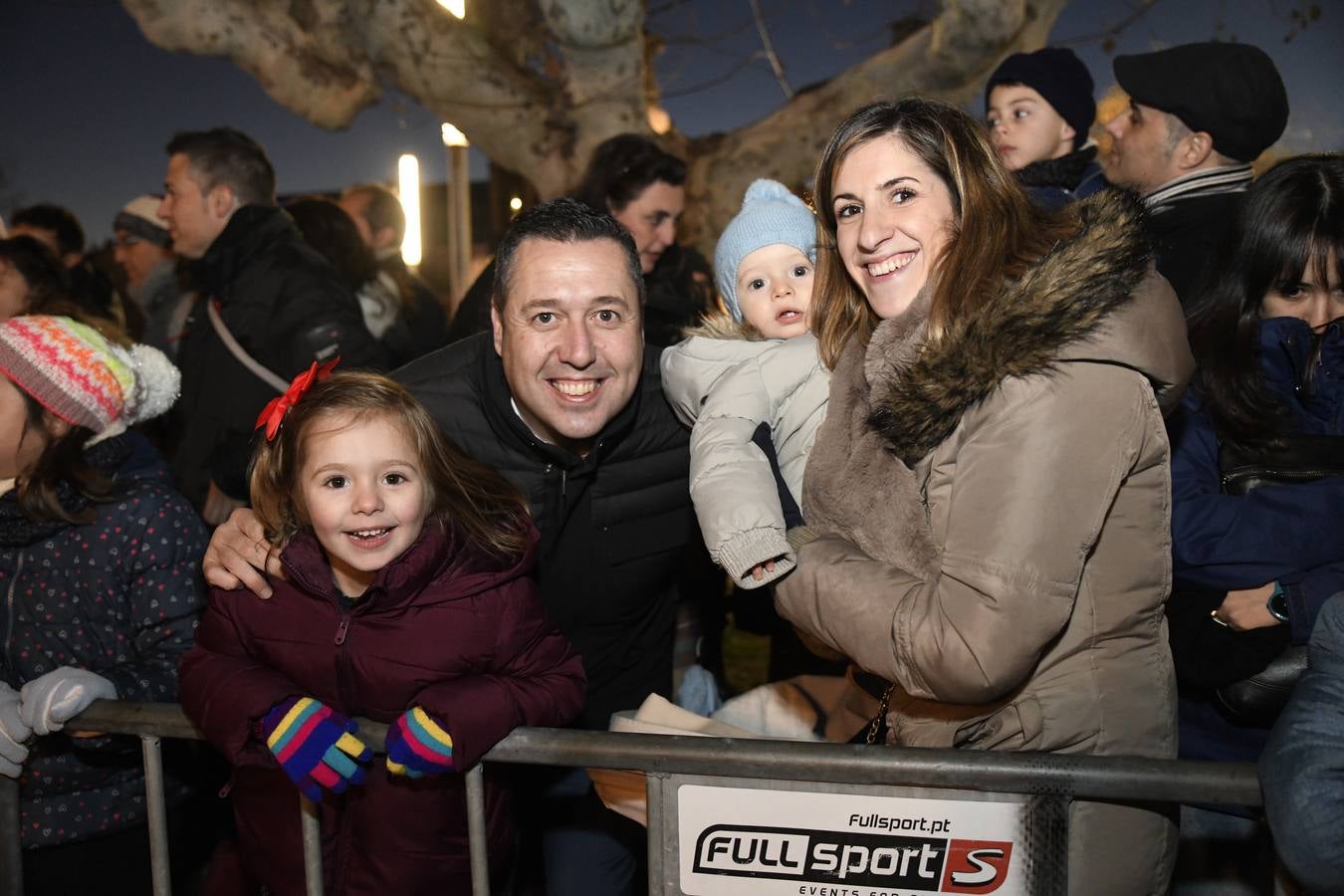 Fotos: Público en la cabalgata de Reyes de Valladolid (3/4)