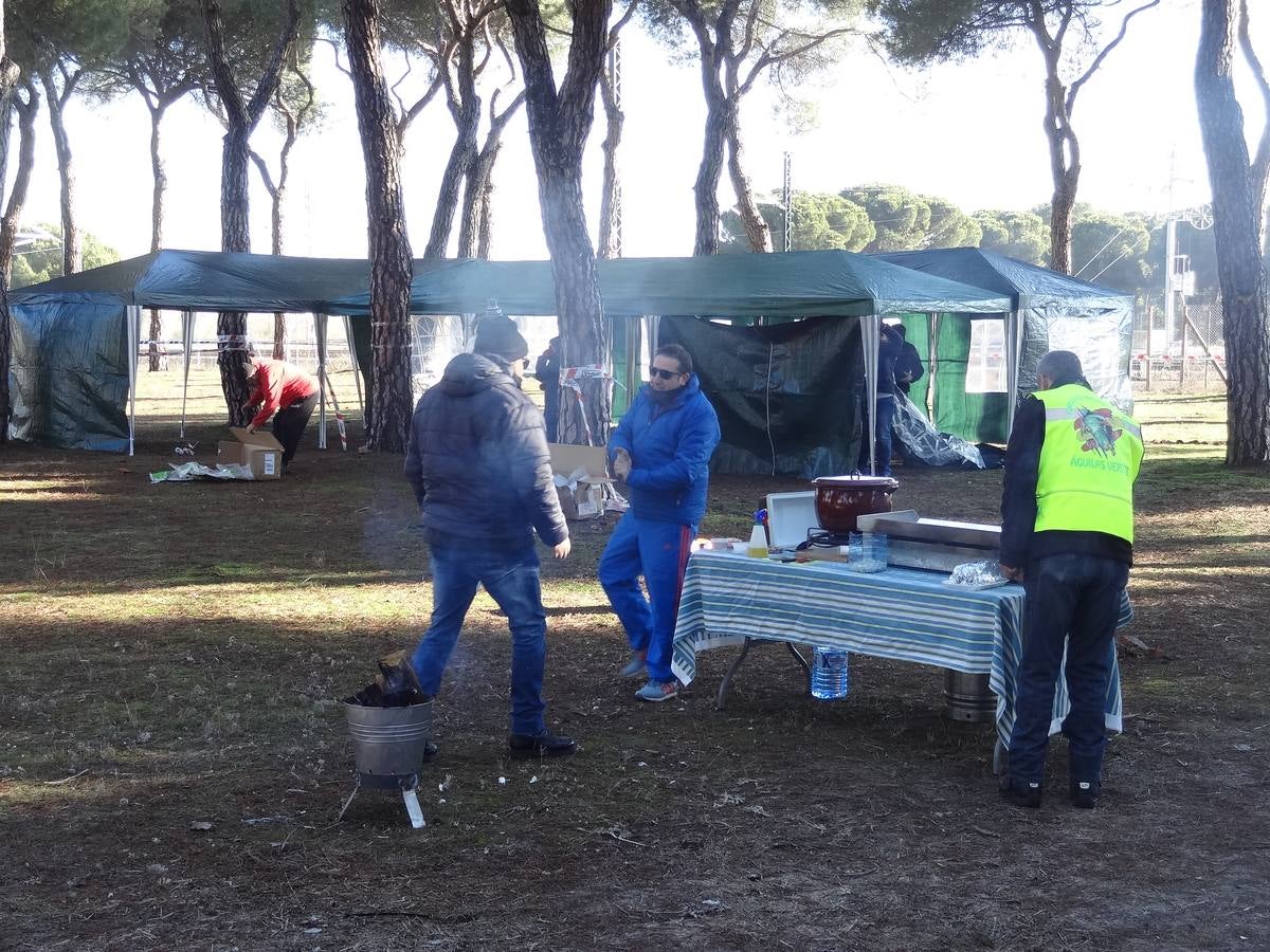 Los asistentes contarán este año con una «importante novedad» en forma de «carpa gigante» instalada a continuación del escenario en la plaza principal de la campa