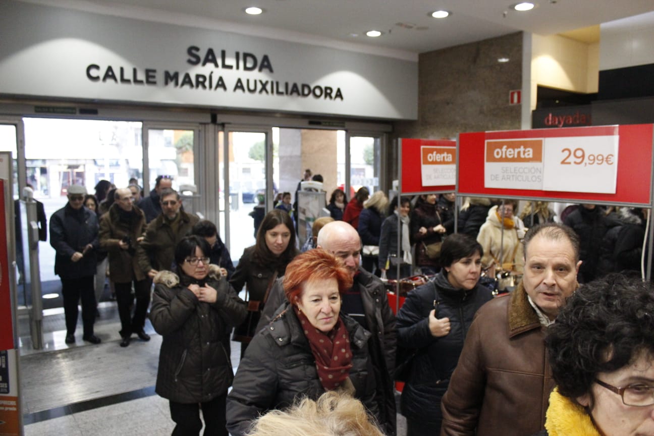 Fotos: Arrancan las rebajas de invierno en Salamanca