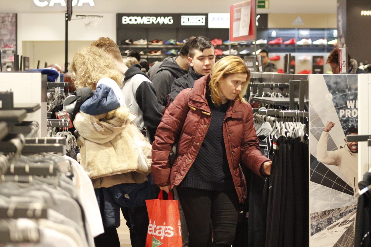 Fotos: Arrancan las rebajas de invierno en Salamanca