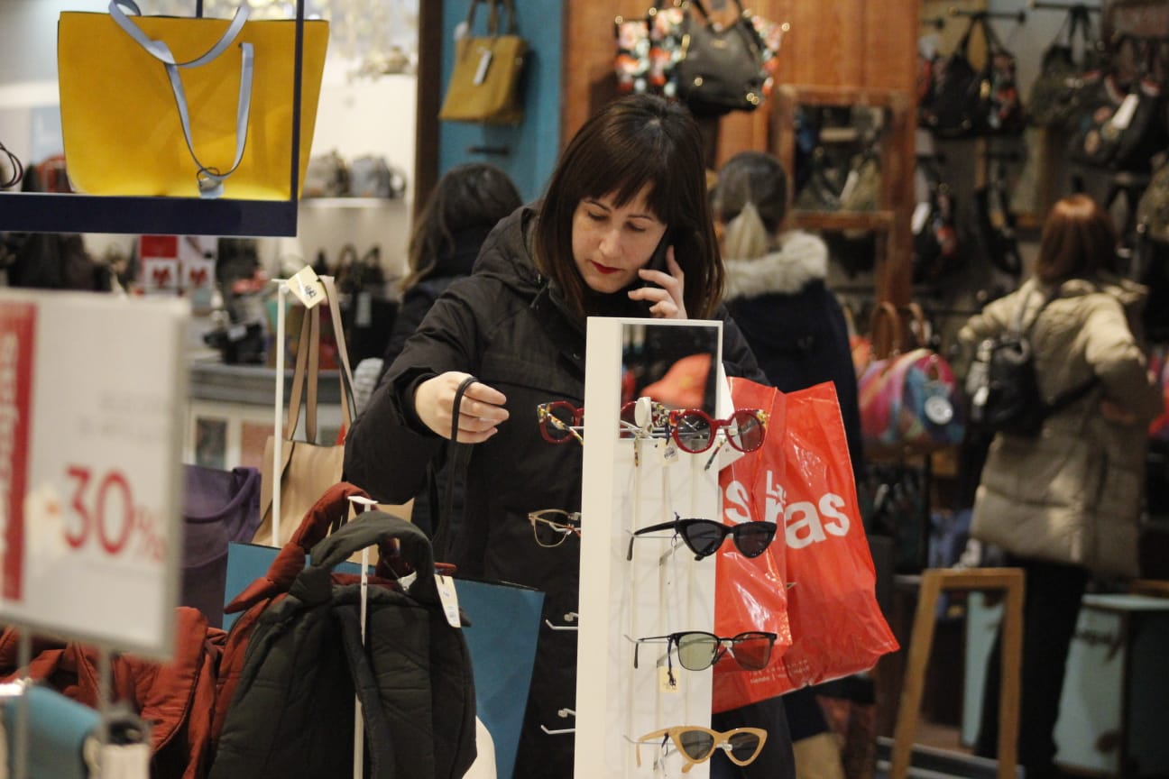 Fotos: Arrancan las rebajas de invierno en Salamanca