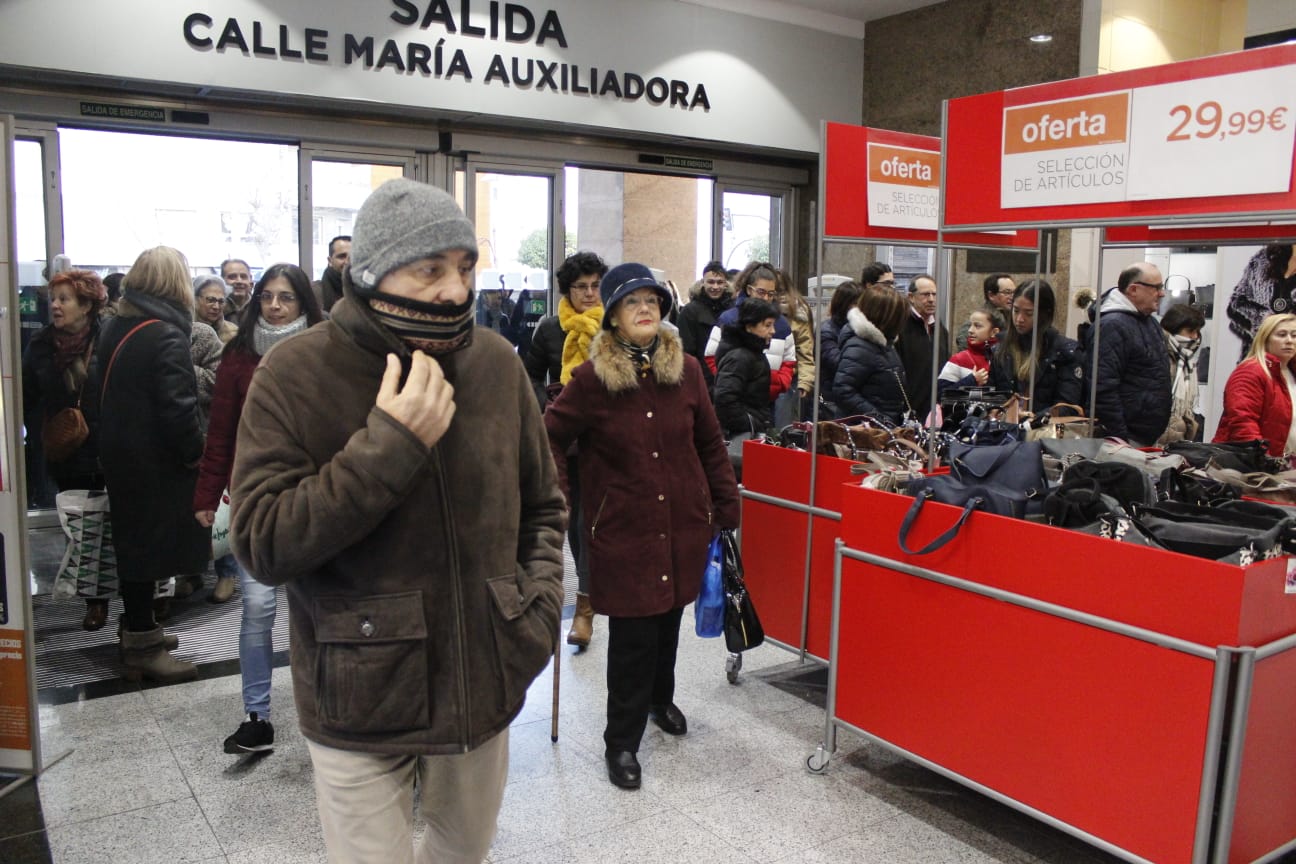 Fotos: Arrancan las rebajas de invierno en Salamanca
