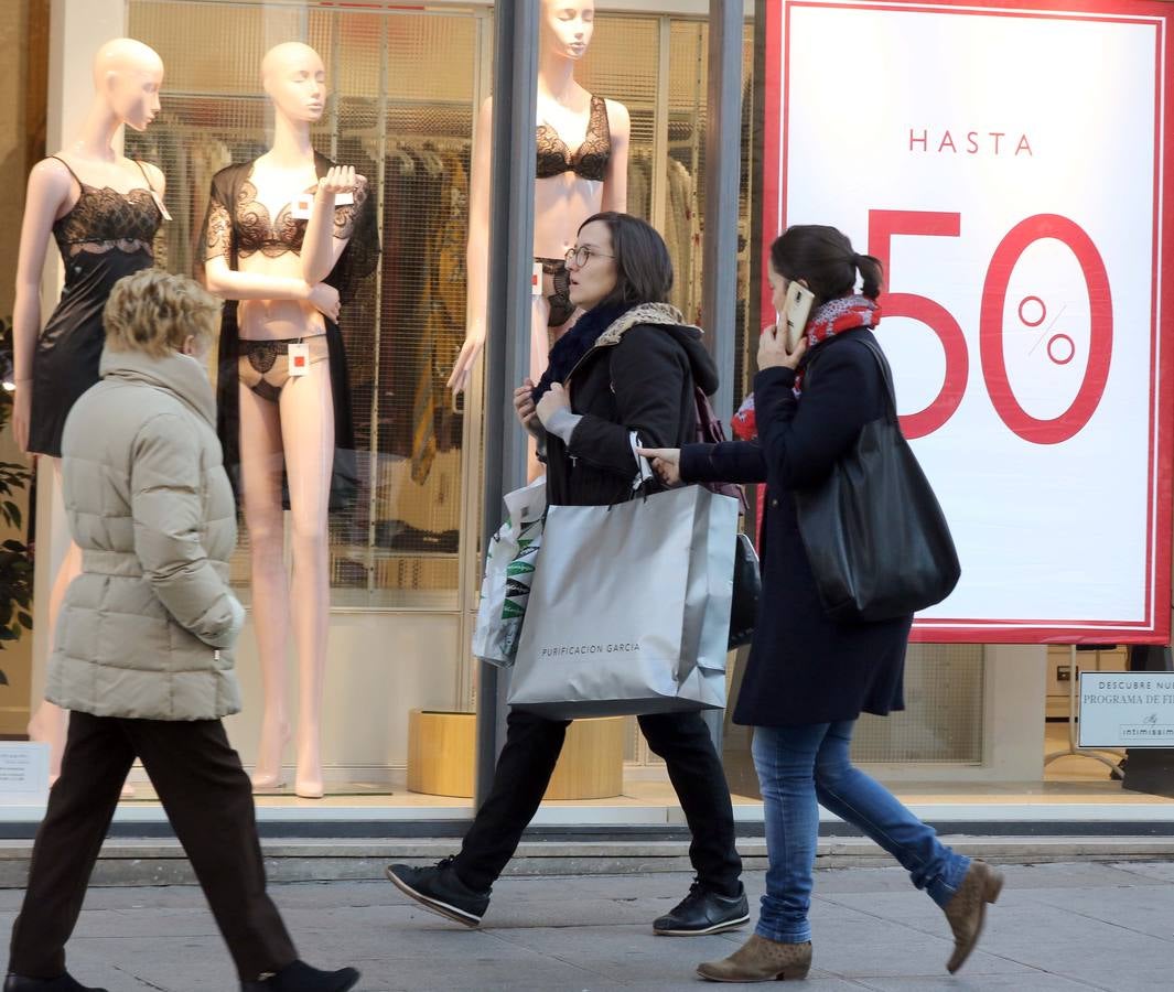 Fotos: Lunes 7 de enero, primer día de rebajas generales en Valladolid