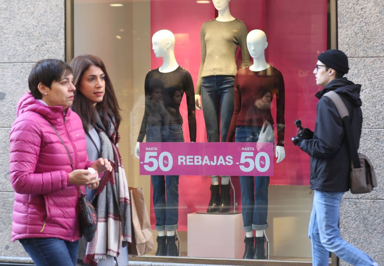 Fotos: Lunes 7 de enero, primer día de rebajas generales en Valladolid