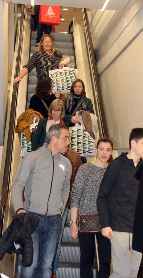 Fotos: Lunes 7 de enero, primer día de rebajas generales en Valladolid
