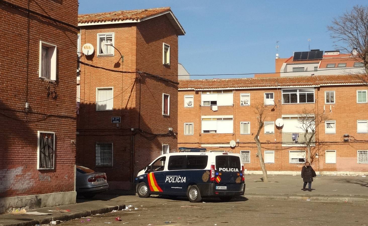 Fotos: Vigilancia policial en la barriada de Las Viudas