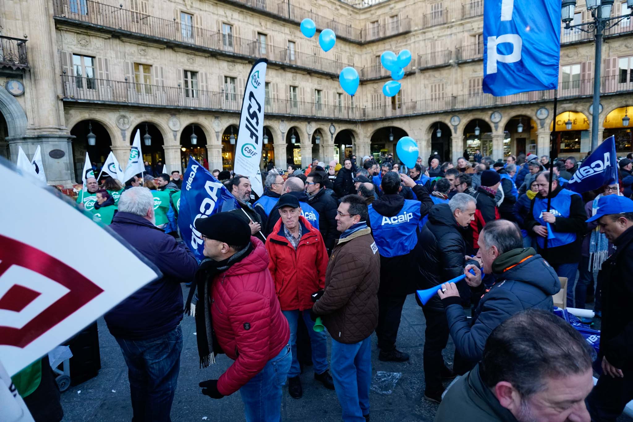 Reclaman «mejoras laborales y más efectivos» y anuncian que seguirán con sus movilizaciones 