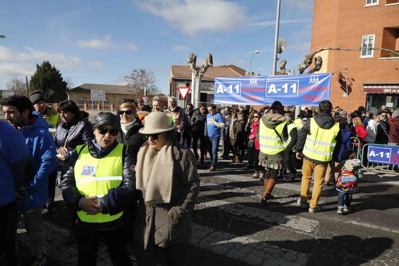 Fotos: Nueva concentración en Peñafiel para reclamar la A-11