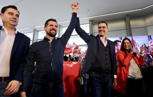 Pedro Sánchez, en el acto de presentación de la candidatura de Luis Tudanca.