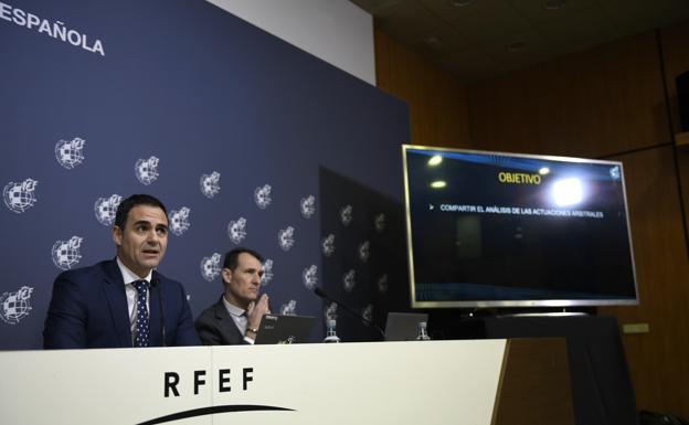 Velasco Carballo y Clos Gómez, en la rueda de prensa de la Ciudad del Fútbol