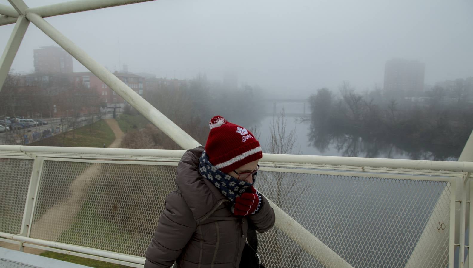 Fotos: Jornada de intensa niebla en Valladolid