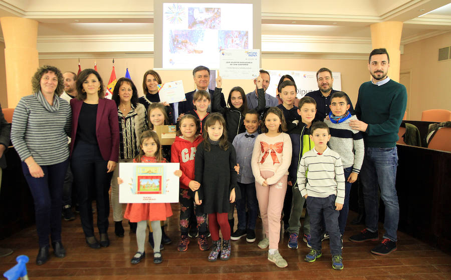 Fotos: Entrega de premios del concurso provincial de belenes.