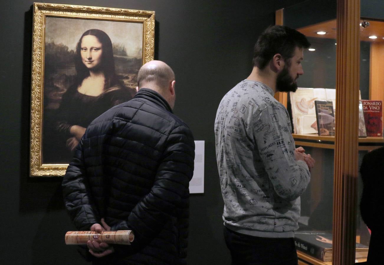 Con motivo del quinto centenario del fallecimiento de Leonardo Da Vinci, la muestra contiene 50 réplicas, la mayoría a tamaño real y otras en maquetas a escala, de inventos pensados por el ilustre italiano