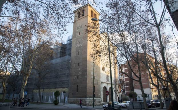 Obras en el lateral de la iglesia de Santa María de la Magdalena, de Valladolid, actualmente. 