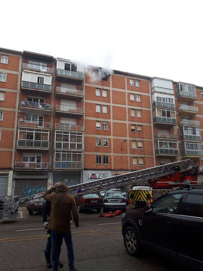 Fotos: Incendio en la calle Juan de Balmaseda