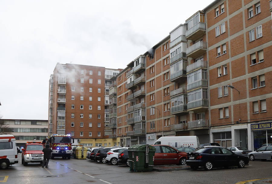 Fotos: Incendio en la calle Juan de Balmaseda