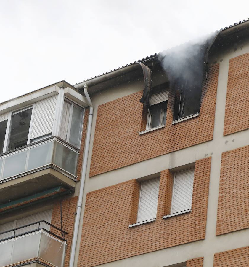 Fotos: Incendio en la calle Juan de Balmaseda