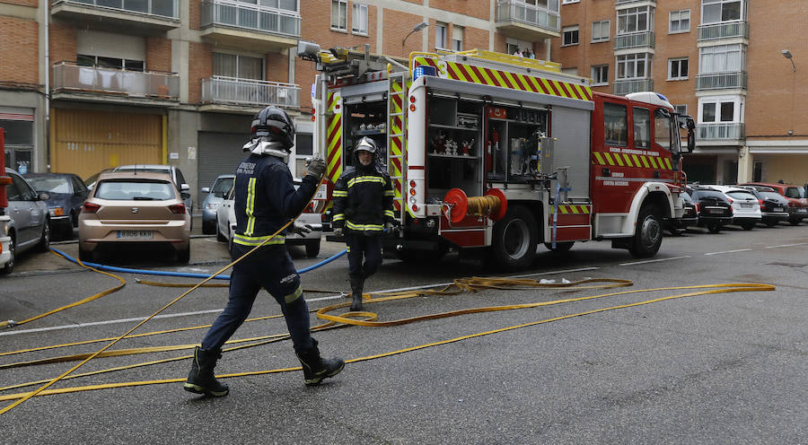 Fotos: Incendio en la calle Juan de Balmaseda