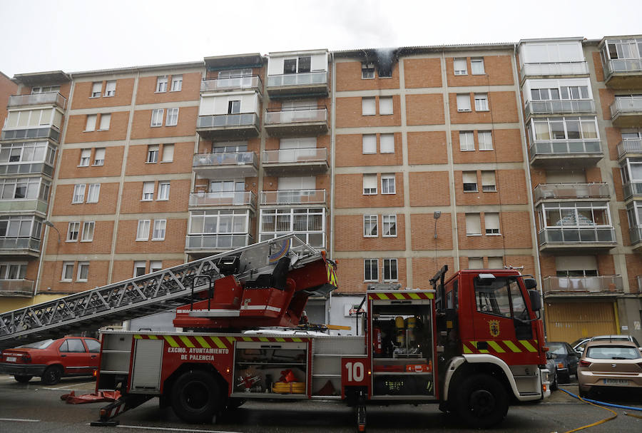 Fotos: Incendio en la calle Juan de Balmaseda