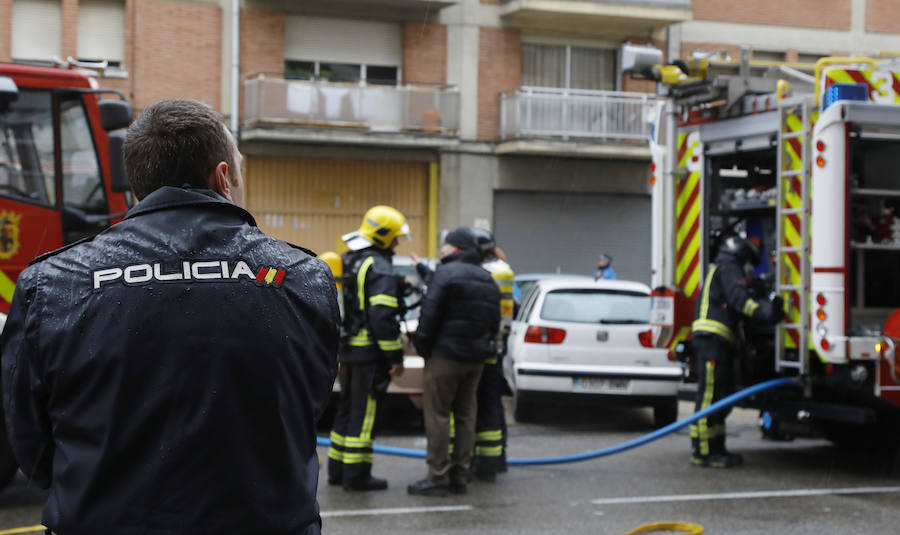 Fotos: Incendio en la calle Juan de Balmaseda