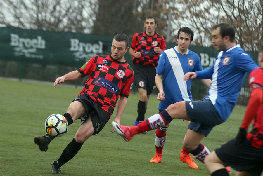 Fotos: El Villa de Simancas se impone a la CD La Cistérniga (2-3)