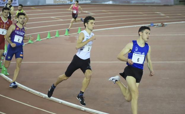 Una de las pruebas disputadas en la pista Carlos Gil Pérez. 