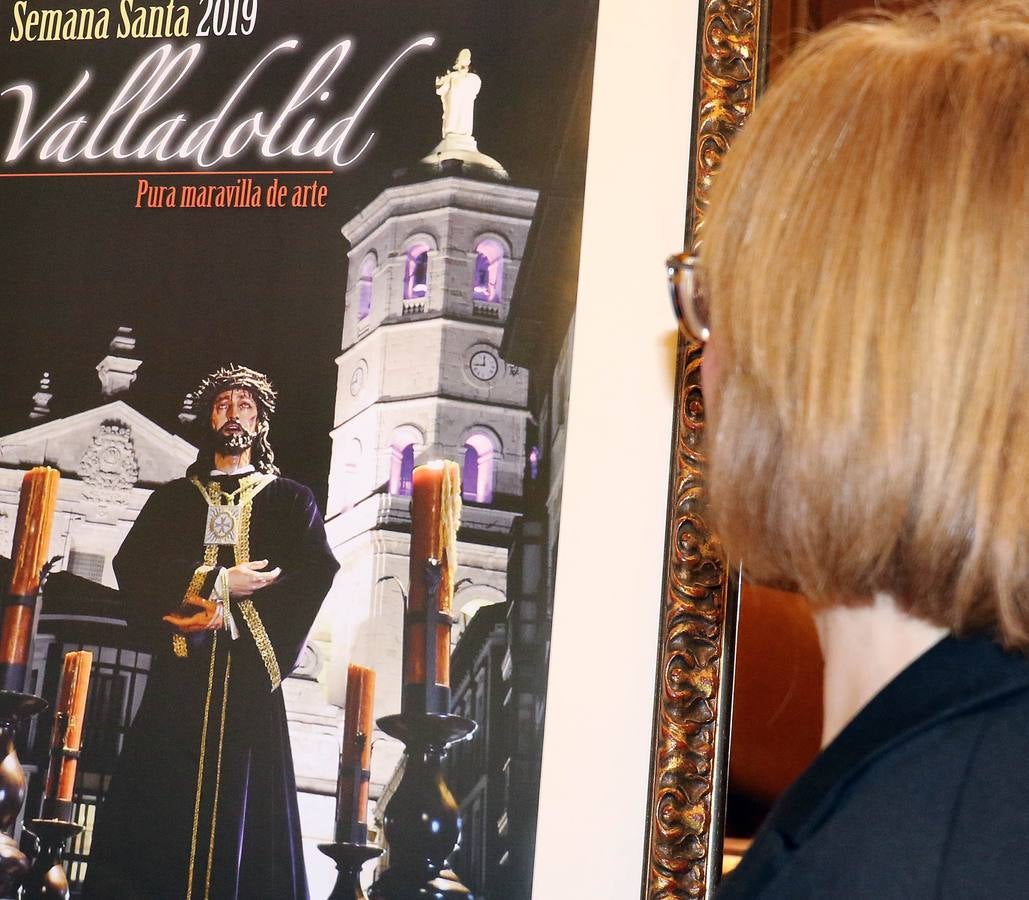 Se ha elegido una fotografía de Marcos Valdespino Salazar, titulada 'Estación de Lunes Santo', una imagen del paso Jesús de Medinaceli, que alumbra la Cofradía del Discípulo Amado