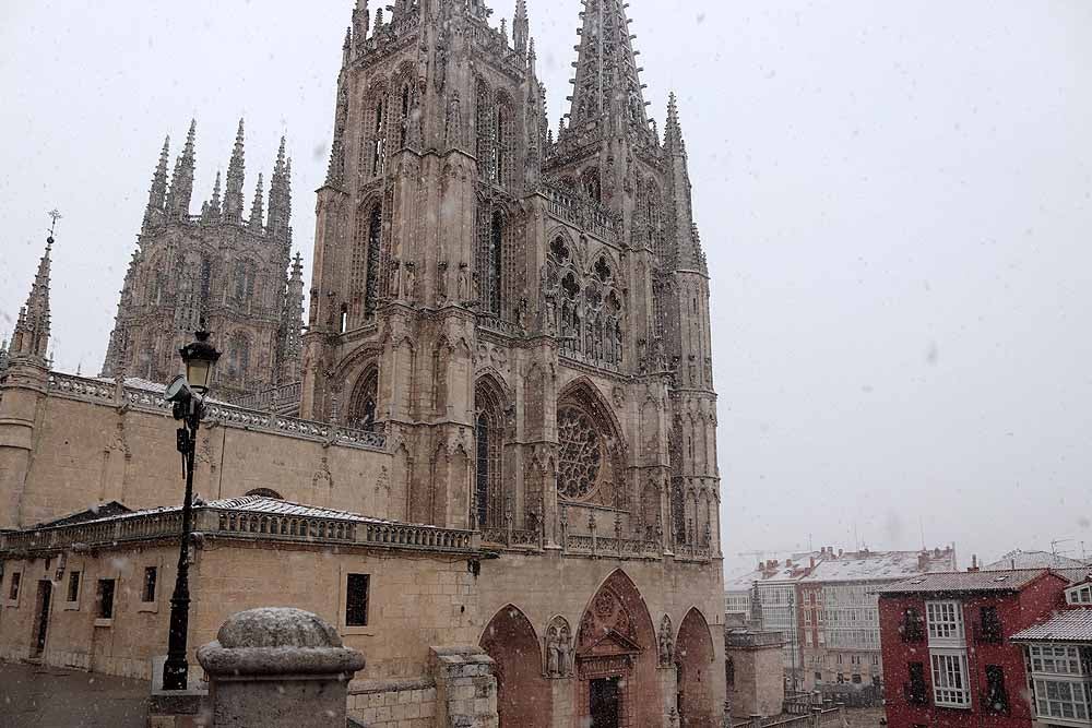 Fotos: Llegan los primeros copos de nieve a Burgos