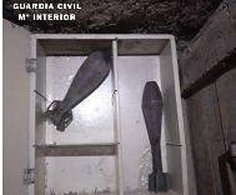 Granadas localizadas en la vivienda.