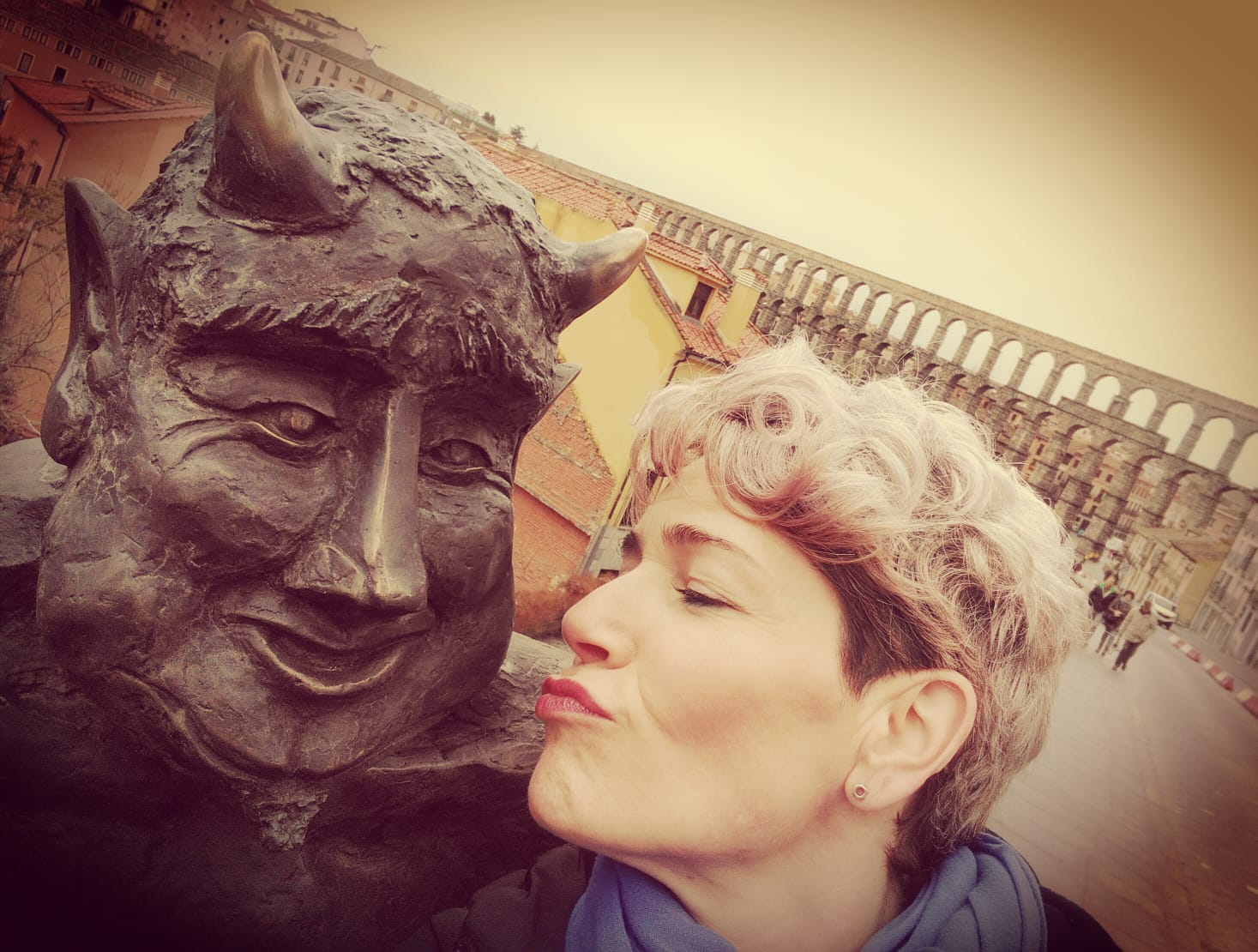 Fotos: Los &#039;selfies&#039; de los lectores de El Norte de Castilla con el diablillo de Segovia