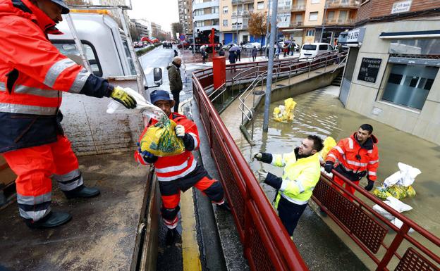 Imagen de los trabajos realizados para contener el agua