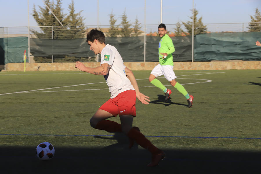 Fotos: Partido entre el Santa Marta y el Almazán