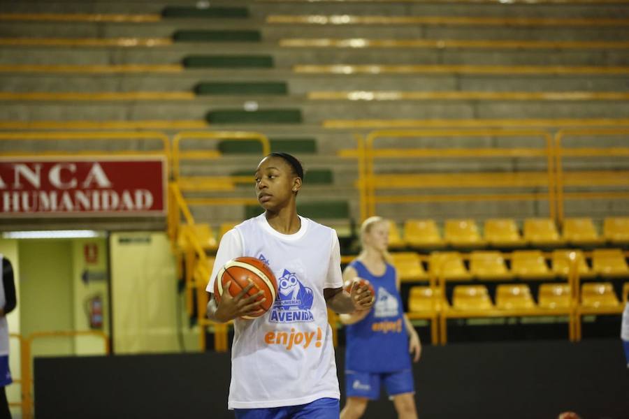 Fotos: Primer entrenamiento de Miguel Ángel Ortega al frente del CB Avenida