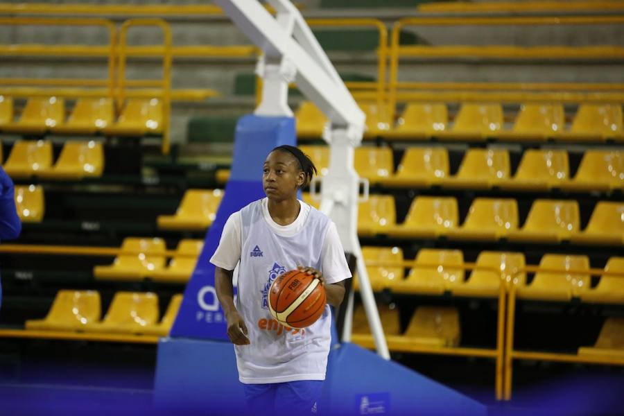 Fotos: Primer entrenamiento de Miguel Ángel Ortega al frente del CB Avenida