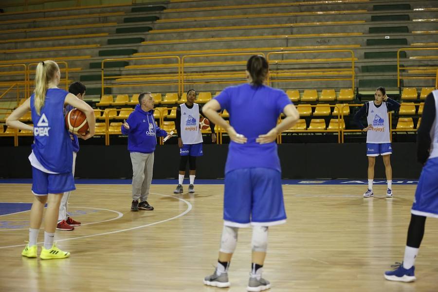 Fotos: Primer entrenamiento de Miguel Ángel Ortega al frente del CB Avenida