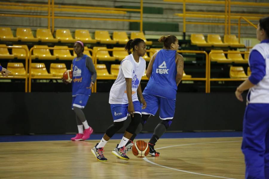 Fotos: Primer entrenamiento de Miguel Ángel Ortega al frente del CB Avenida