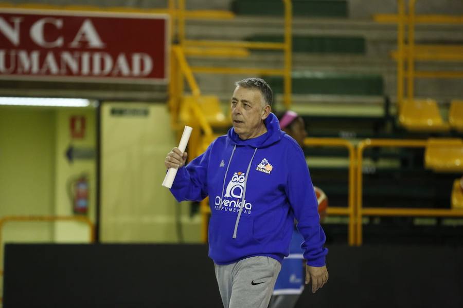 Fotos: Primer entrenamiento de Miguel Ángel Ortega al frente del CB Avenida