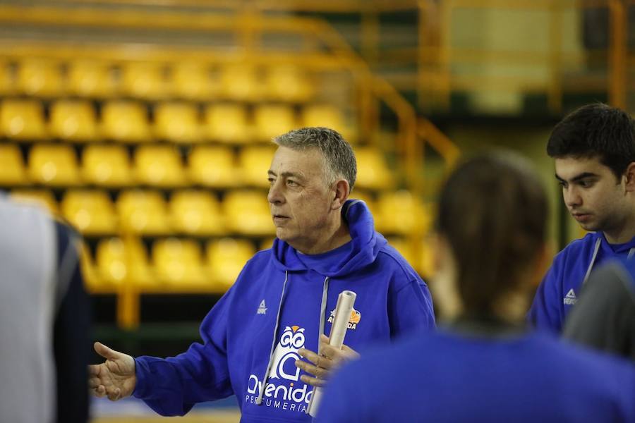 Fotos: Primer entrenamiento de Miguel Ángel Ortega al frente del CB Avenida