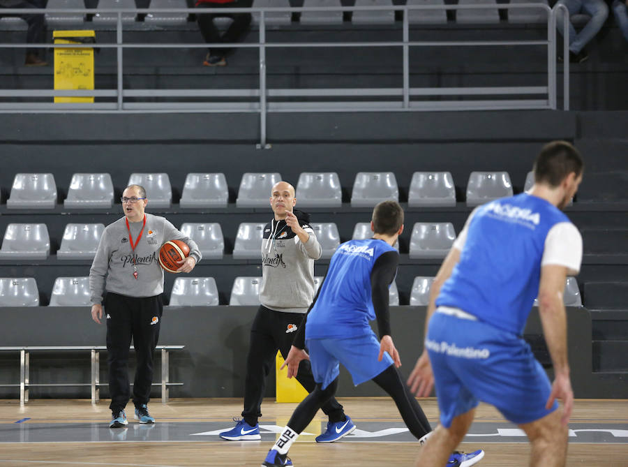 Fotos: Primer entrenamiento de Carles Marco con el Chocolates Trapa