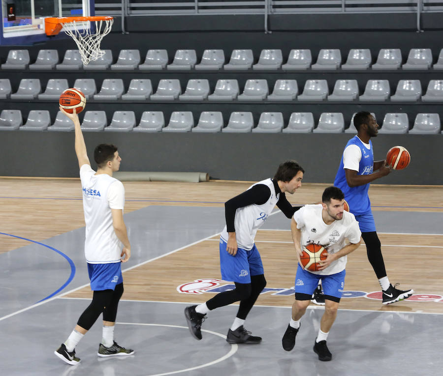 Fotos: Primer entrenamiento de Carles Marco con el Chocolates Trapa