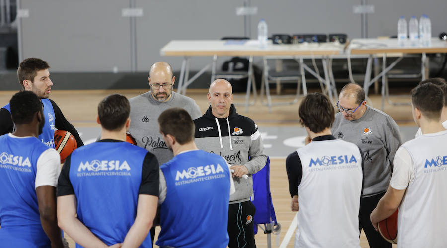 Fotos: Primer entrenamiento de Carles Marco con el Chocolates Trapa