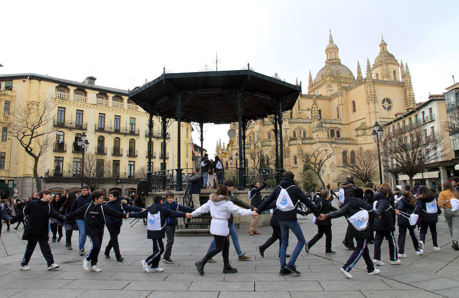 Fotos: Celebración del Día de la Paz en Segovia y Cuéllar