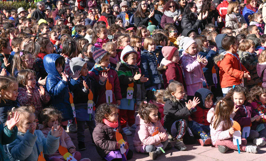 Fotos: Miles de niños de Valladolid celebran el Día de la Paz