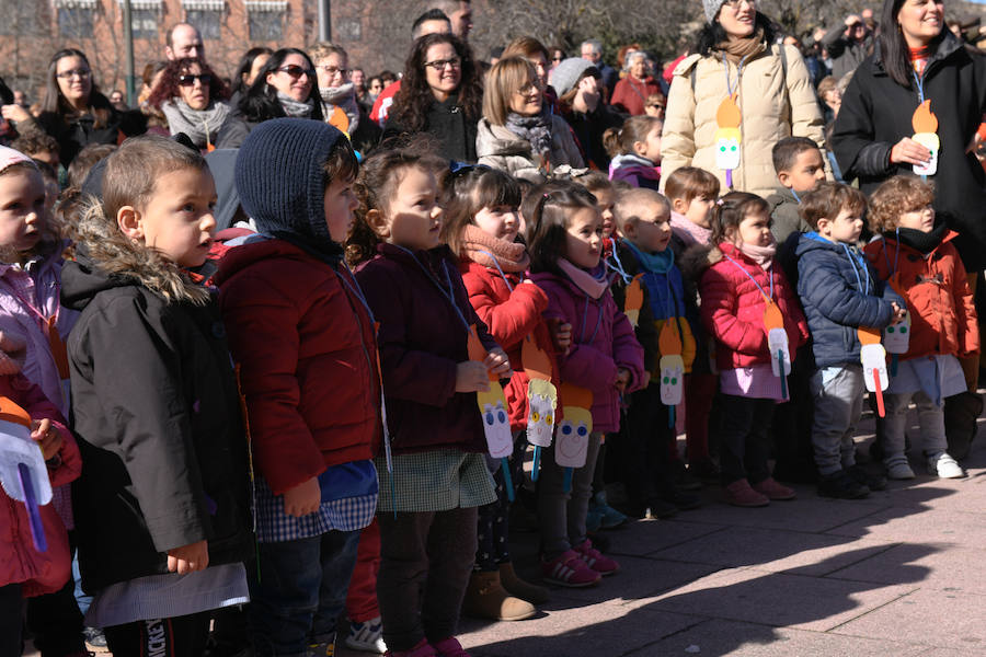 Fotos: Miles de niños de Valladolid celebran el Día de la Paz