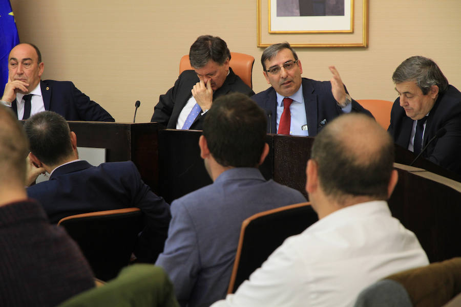 Fotos: Pleno de la Diputación Provincial