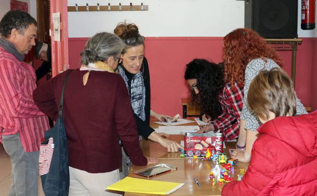 Presentación de la Asociación de Familias monoparentales en el CIC Natividad Álvarez Chacón. 