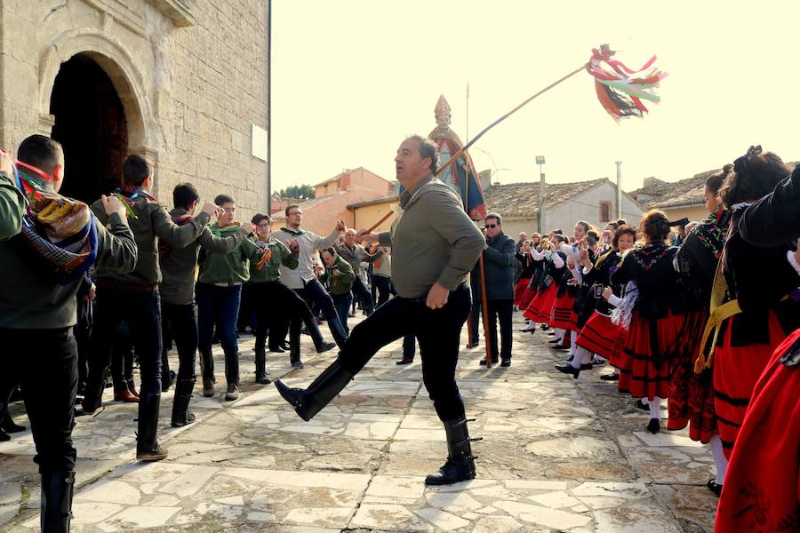 Fotos: Hornillos de Cerrato venera a San Blas