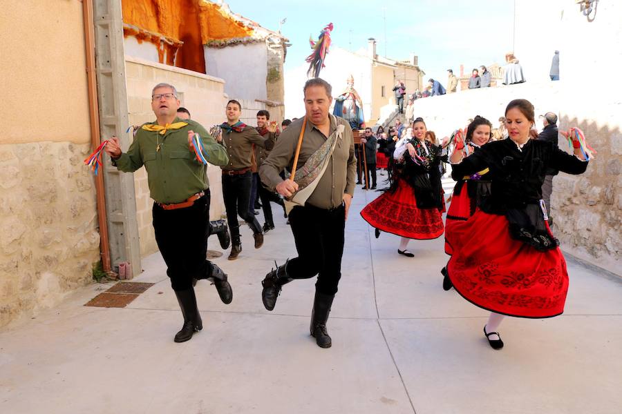 Fotos: Hornillos de Cerrato venera a San Blas