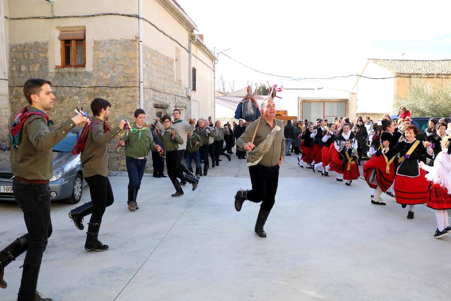 Fotos: Hornillos de Cerrato venera a San Blas